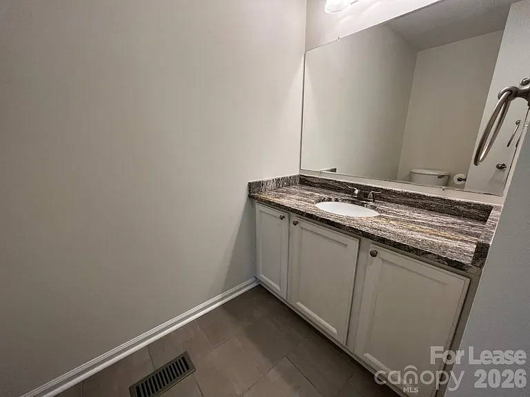 926 Polk St — Photo 23