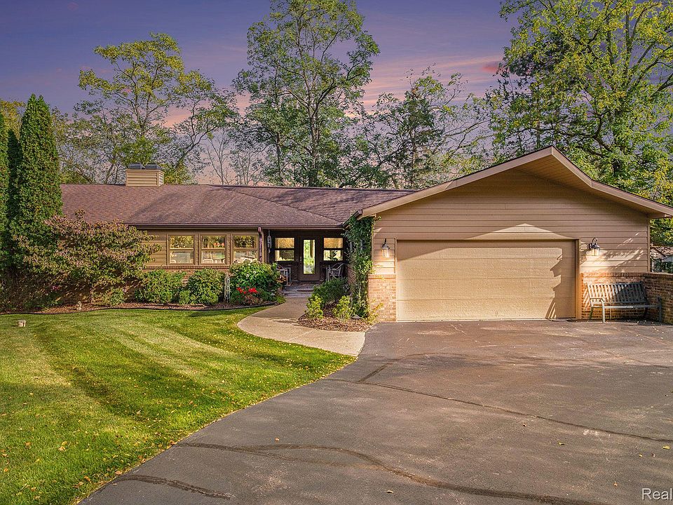 1st image of 7010 Lake Shannon Ct N