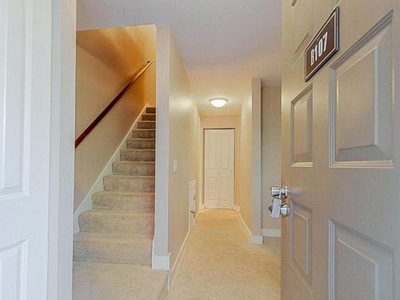 lovely 2-level home