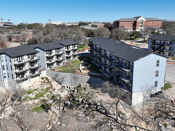 2nd image of 710 Shine St #2304