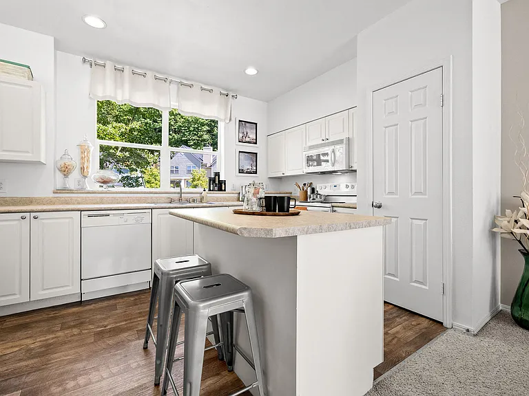 Bella Vista — Photo 10