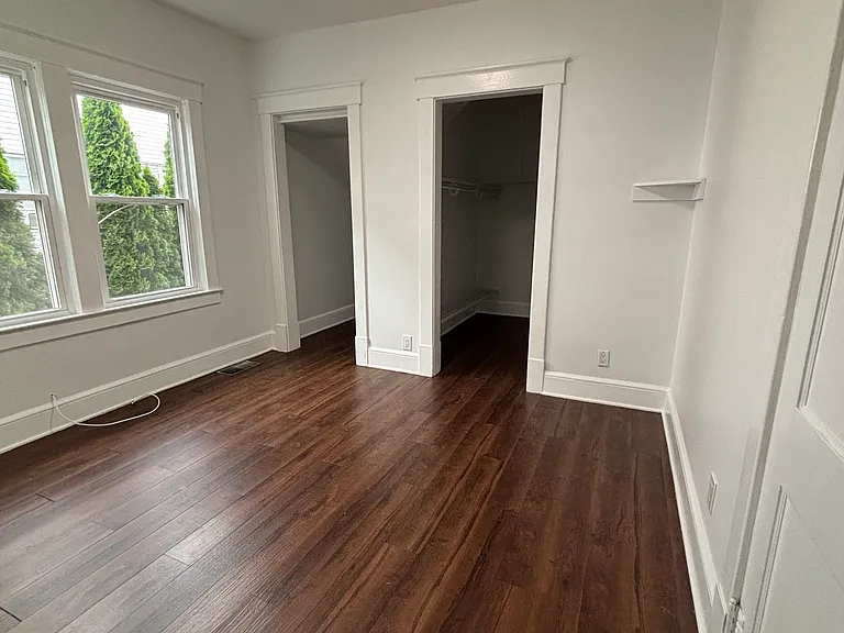 526 Dyckman St #1 — Photo 4