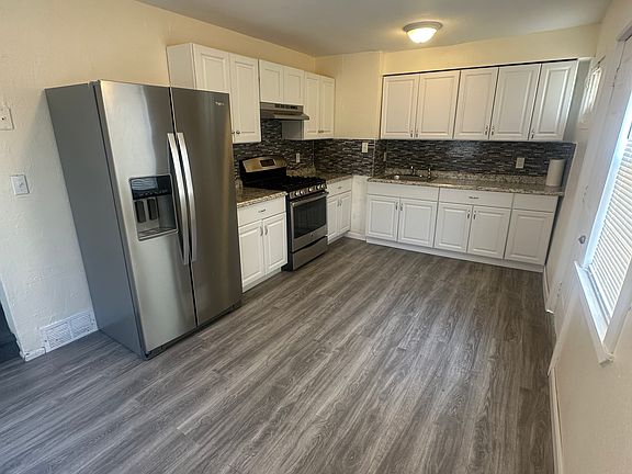 3rd image of 216 Pearl Hbr #216