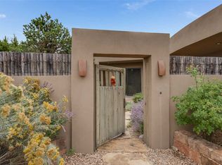 1120 Piedra Rondo, Santa Fe, NM 87501
