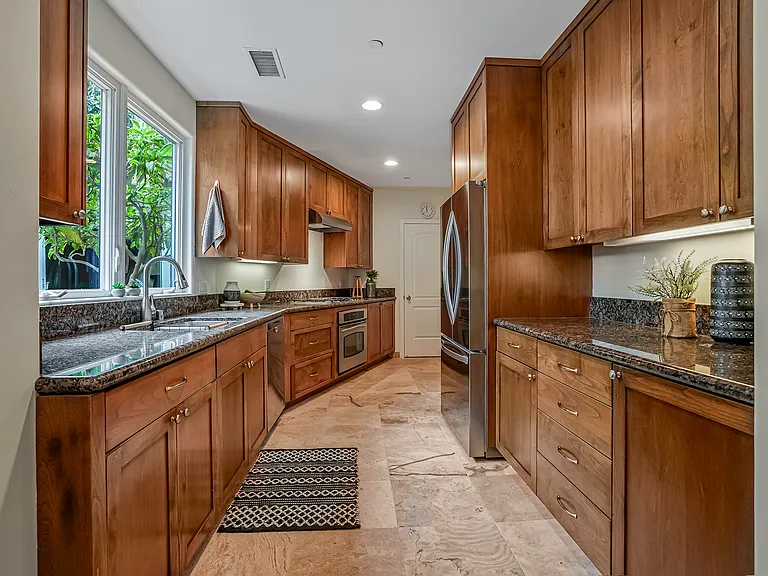 217 Hillcrest Dr #1 — Photo 4