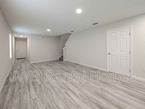 5th image of 8825 Free Ave