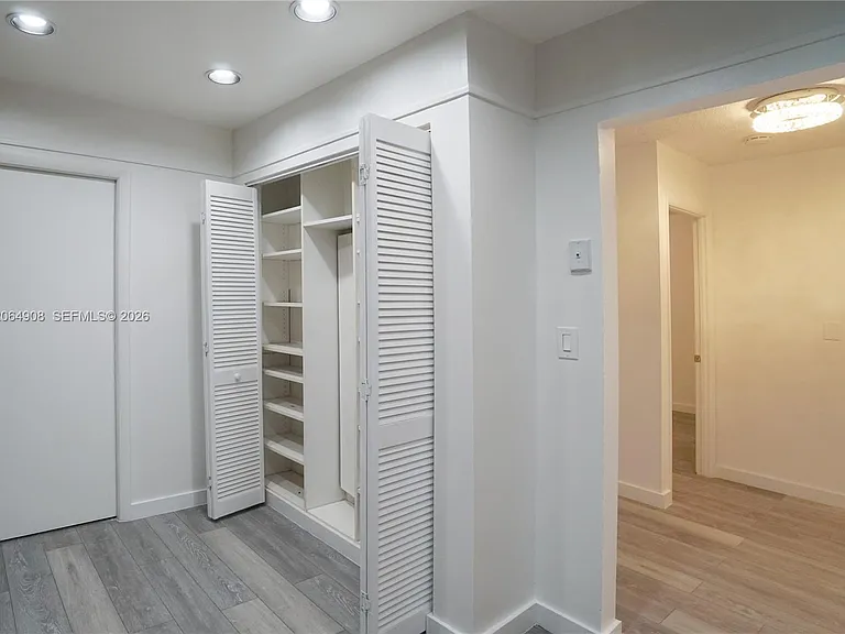 3823 Estepona Ave — Photo 5