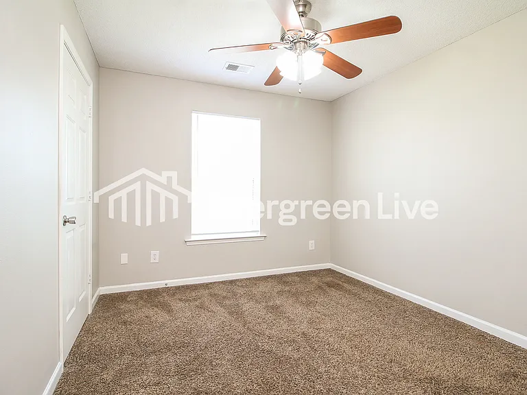 481 Candleglow Dr — Photo 9