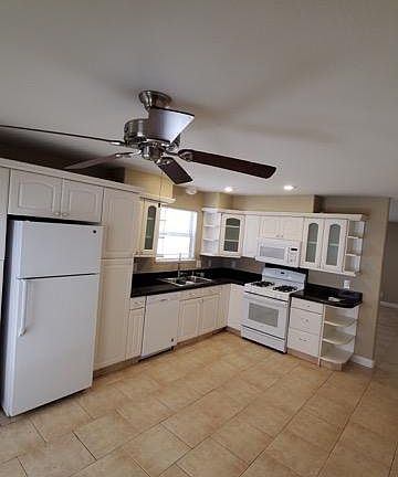 5th image of 8021 Celestial Ave