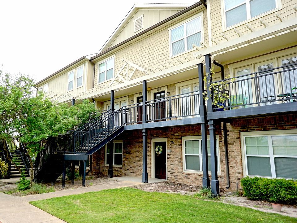 1st image of 1725 Harvey Mitchell Pkwy S APT 2122