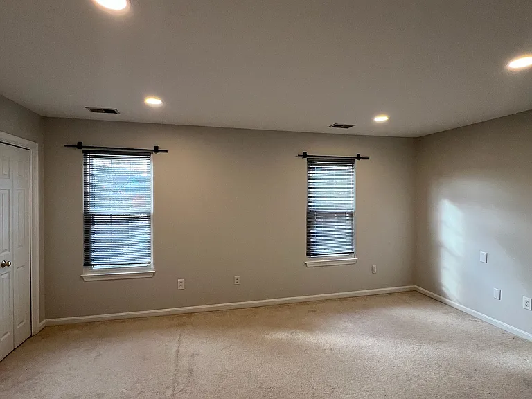 5942 Baron Kent Ln — Photo 13