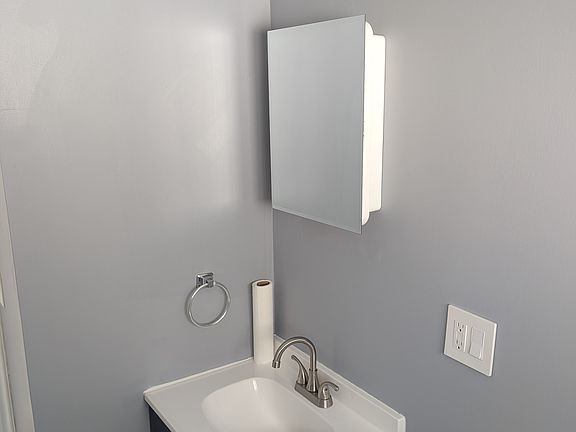 3rd image of 1409 Norwood Dr