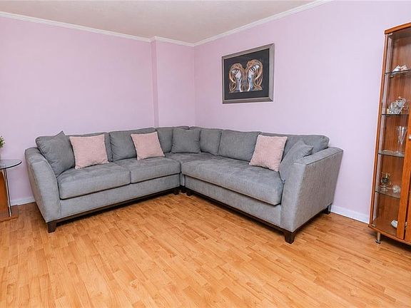 3rd image of 1213 Avenue Z APT F4