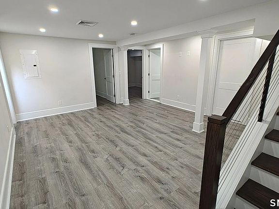 4th image of 42 Poe Ct #42