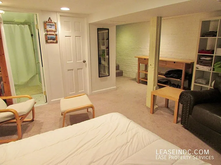 128 Adams St NW — Photo 32