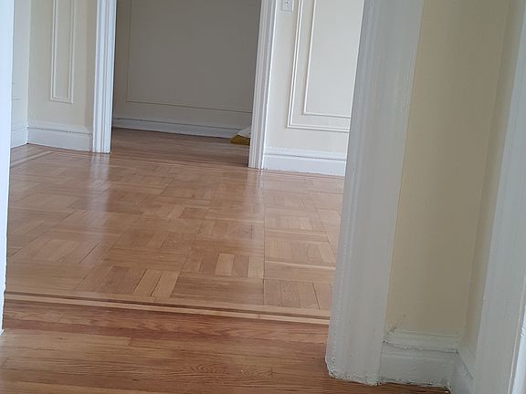 3rd image of 4315 Furman Ave