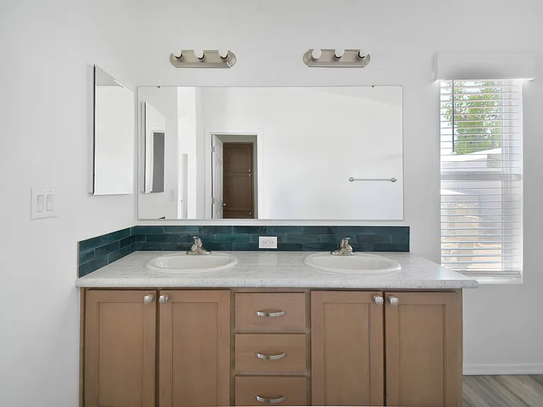 Paradise Groves Manufactured Home Community — Photo 64
