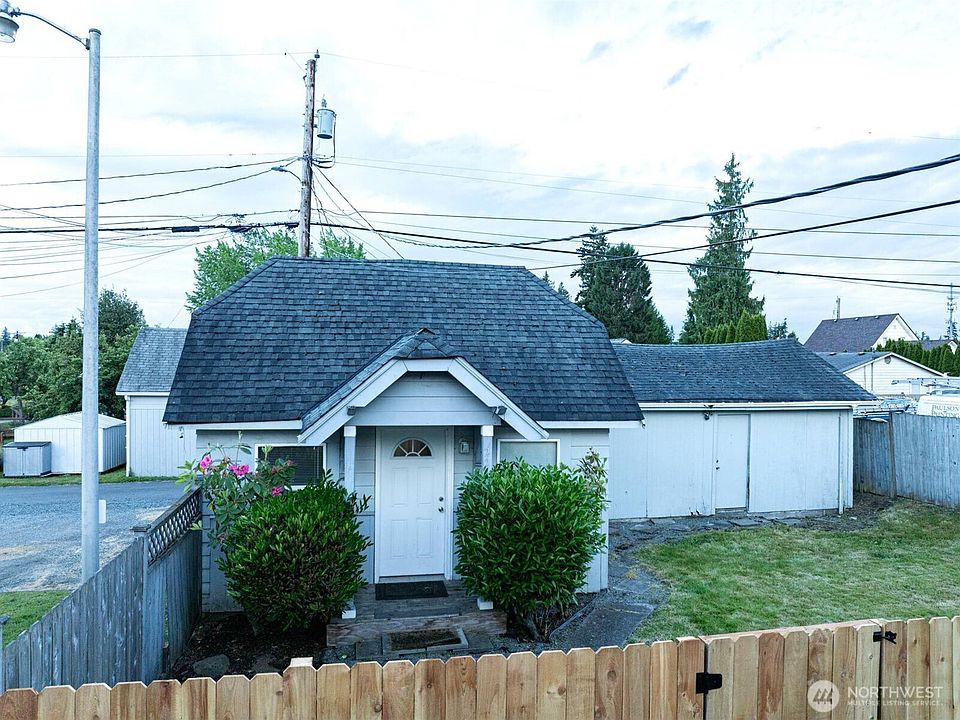 1st image of 2220 Summit Avenue