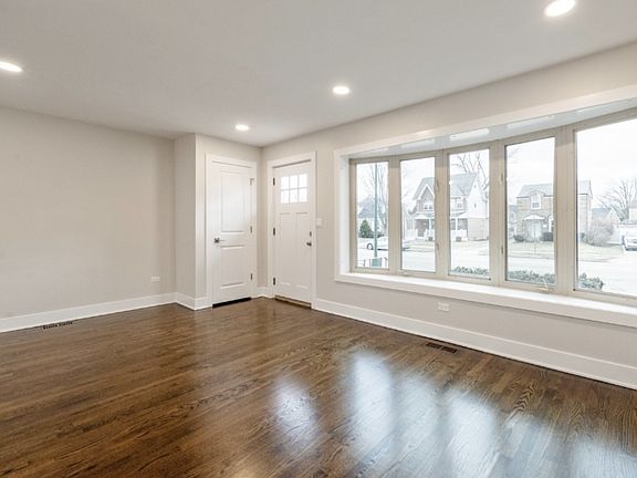 2nd image of 7728 W Talcott Ave
