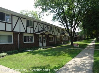 324 Morris St, Pewaukee, WI 53072