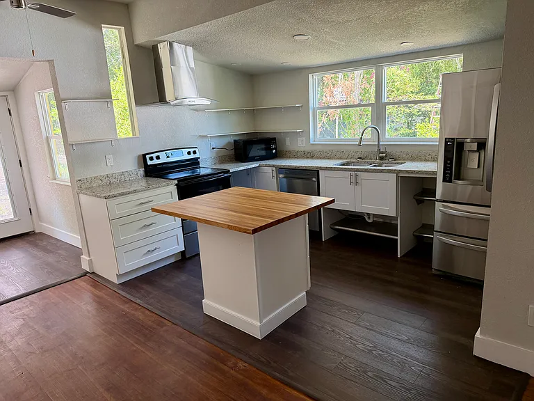440 Cypress St — Photo 7