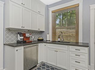 19 Westbourne Ter #A, Brookline, MA 02446