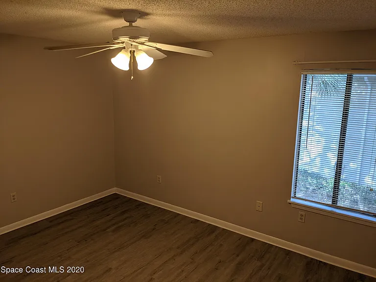 3510 Sable Palm Ln #E — Photo 9