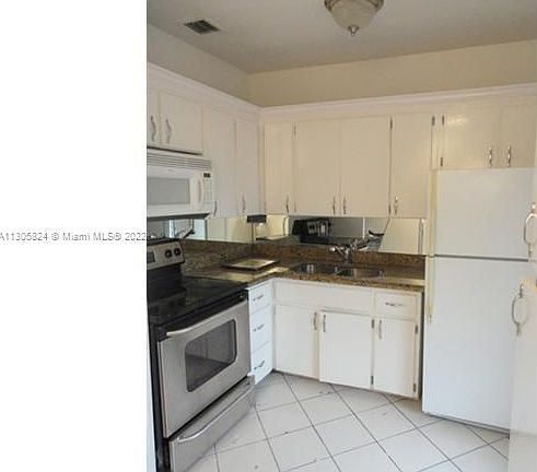 3rd image of 1600 NE 114th St APT 301