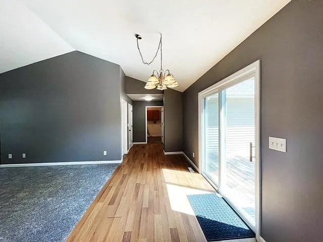 1836 Franklin St — Photo 9