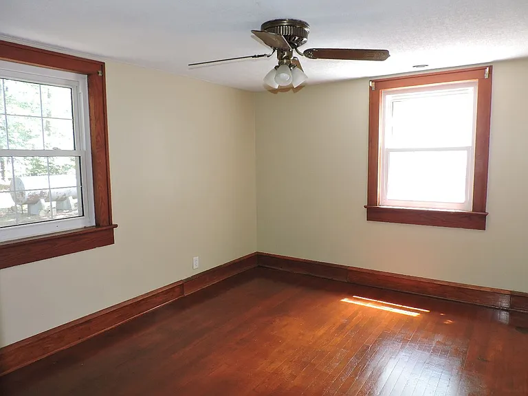 6858 Belroi Rd — Photo 8