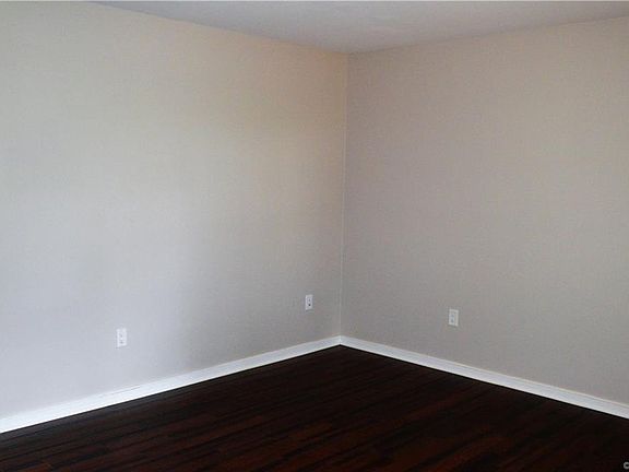 5th image of 3706 Brandywine Dr