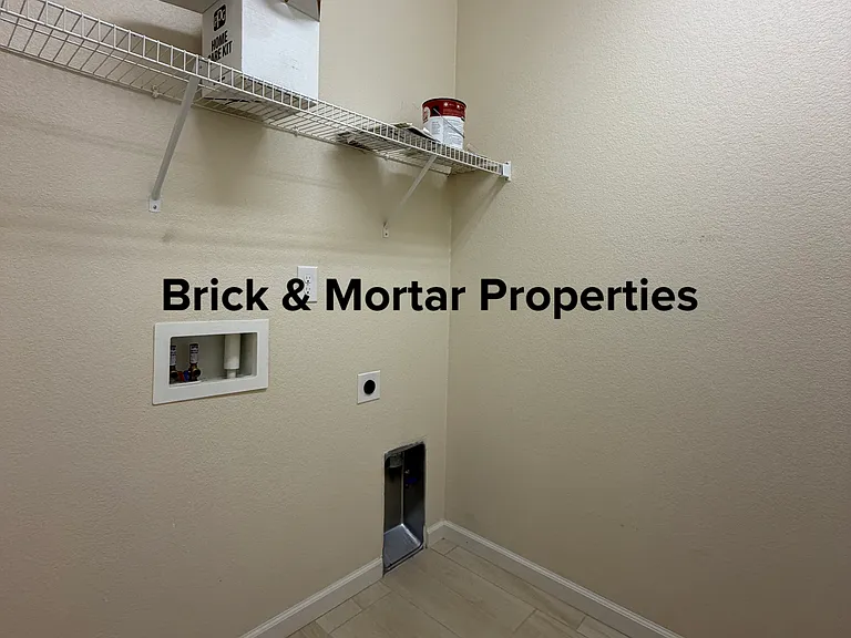 961 Villa St — Photo 11