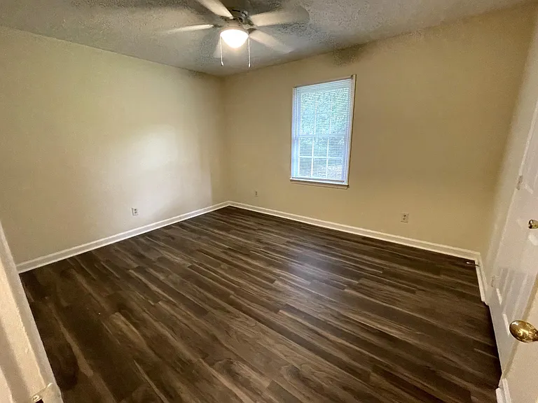 437 Lexington Hts — Photo 8