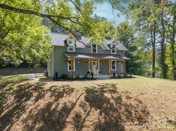 1846 Sunset Farms Rd, Whittier, NC 28789