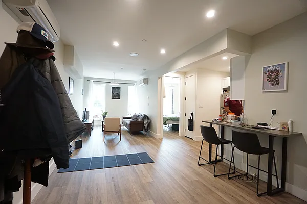 Rented by Rennit Inc. | media 2