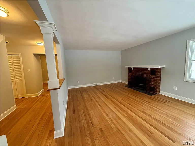 223 Cleveland Blvd — Photo 24