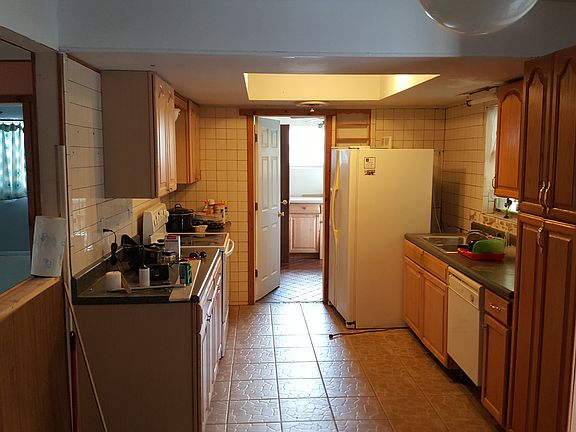2nd image of 2304 1st Pl SW