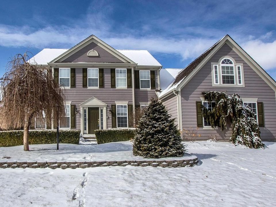 1st image of 2966 Pebble Dr