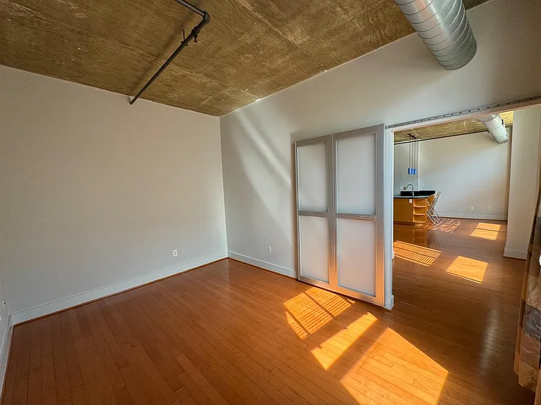 2301 Champlain St NW — Photo 10