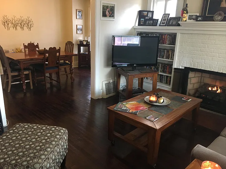 448 W Troy St — Photo 7