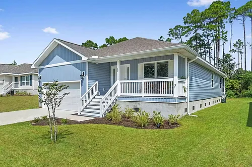 82 American Ct Photo 1