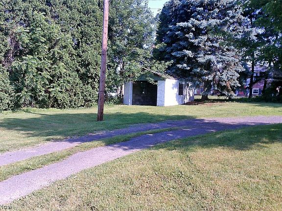 3rd image of 6649 Reno Dr NE