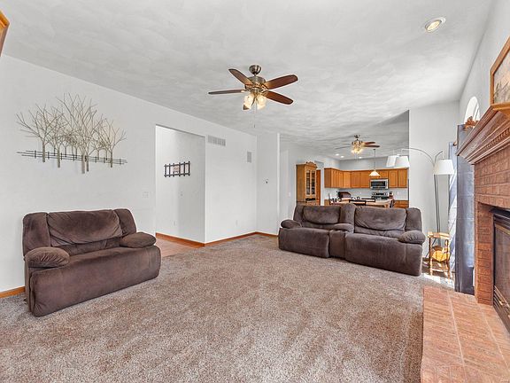2nd image of 906 Meadow Brook Dr
