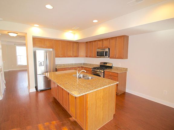 5th image of 15229 Lancashire Dr #373