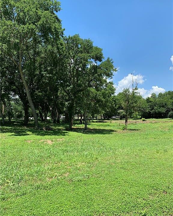 2nd image of Hampton Dr W