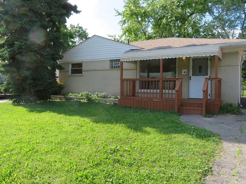 1st image of 33 E Newport Ave