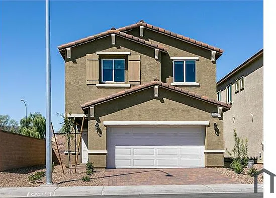 3 bed, 1716 sqft, $2,400 — Photo 2