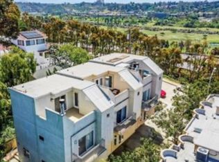 5942 Riley St, San Diego, CA 92110