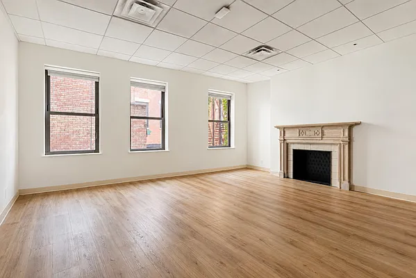 Living room, photo 1