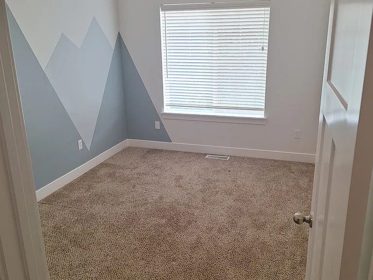 808 E Newfield Dr — Photo 9